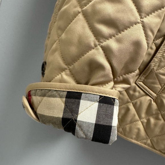 Burberry Fernleigh Quilted Logo Coat, Large, NWOT - Picture 6 of 7